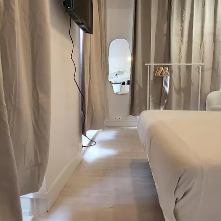 Aubert - Check In H24 - Wifi * Lyon