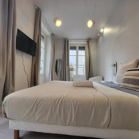 Aubert - Check In H24 - Wifi Lyon